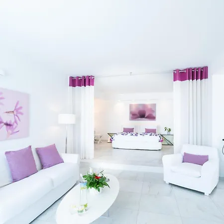 Отель Delight Boutique - Small Luxury Of The World (adults Only)